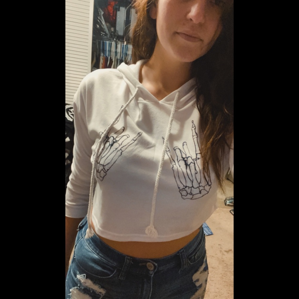 🤘🏼 Rocker hands crop 🤘🏼